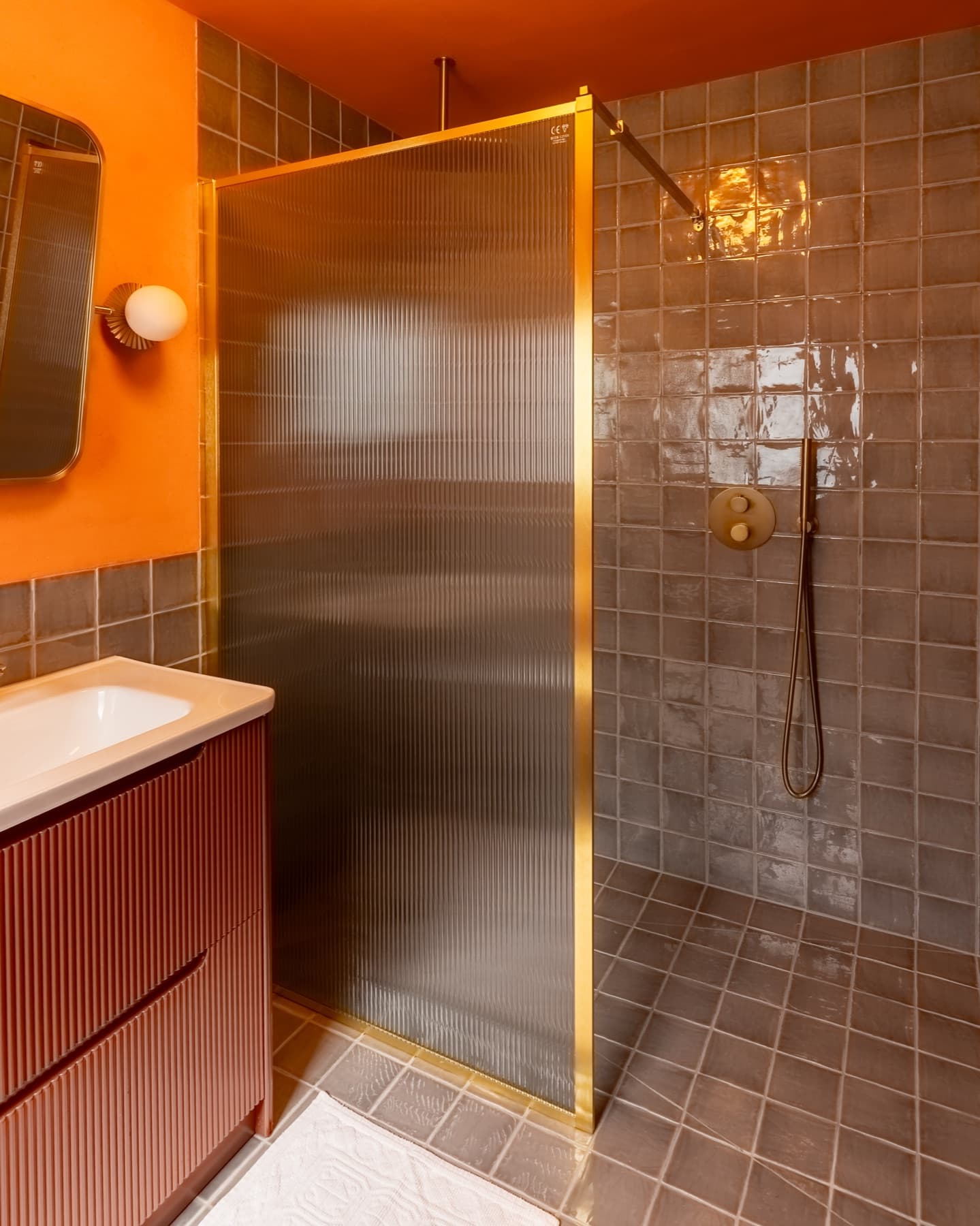 Ensuite shower room, glazed tile and brass fittings